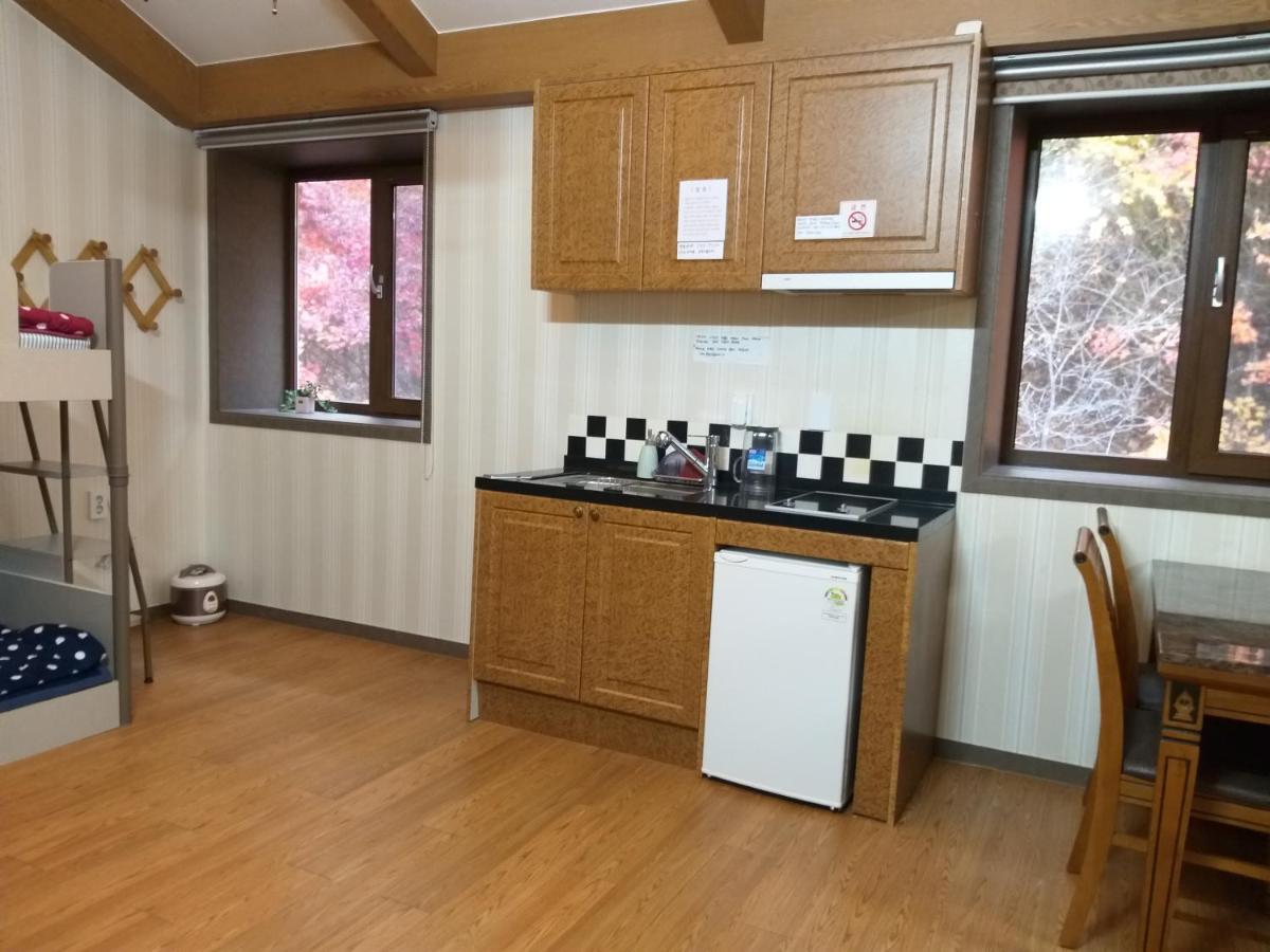Sanaega Pension Villa Yangyang Exterior foto